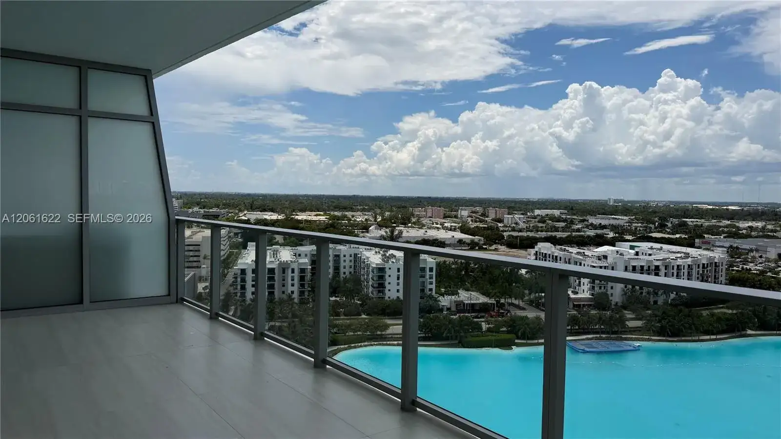 2411 Laguna Circle # 1610, North Miami FL 33181 photo 4
