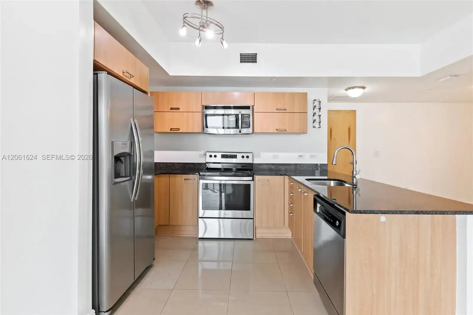 350 S Miami Ave # 1805, Miami FL 33130 photo 4