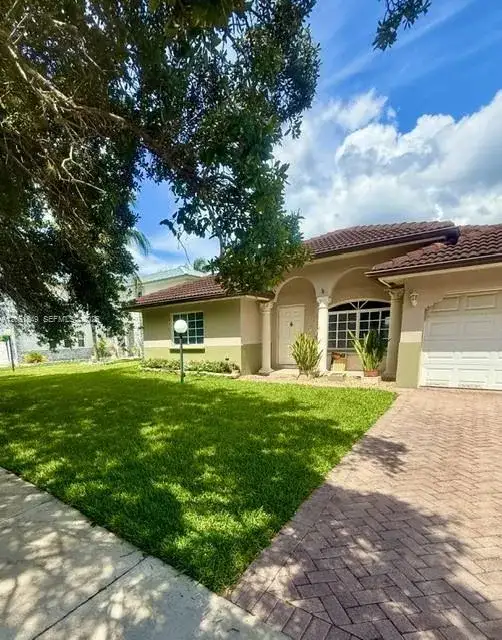 18223 SW 149th Pl, Miami FL 33187 photo 2