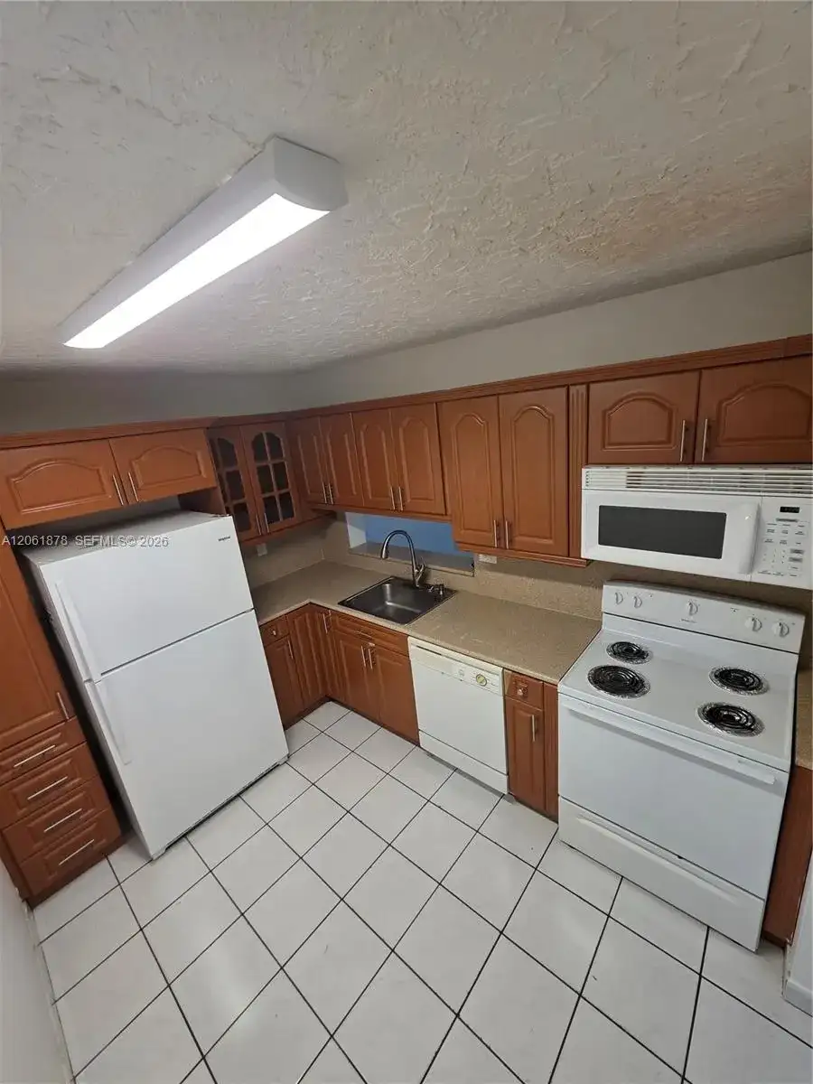 8600 SW 133rd Ave Rd # 424, Miami FL 33183 photo 2
