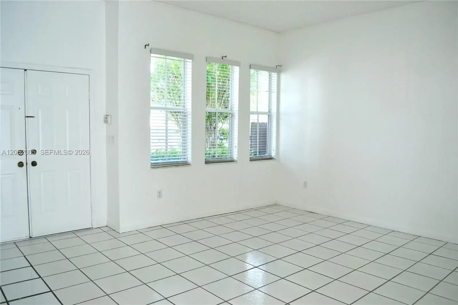 8328 SW 163rd Ave, Miami FL 33193 photo 2
