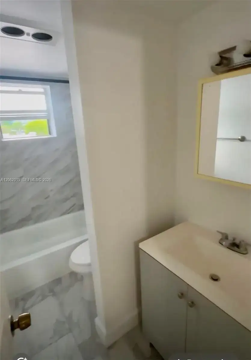1100 NE 1st Ct # 308, Hallandale Beach FL 33009 photo 3