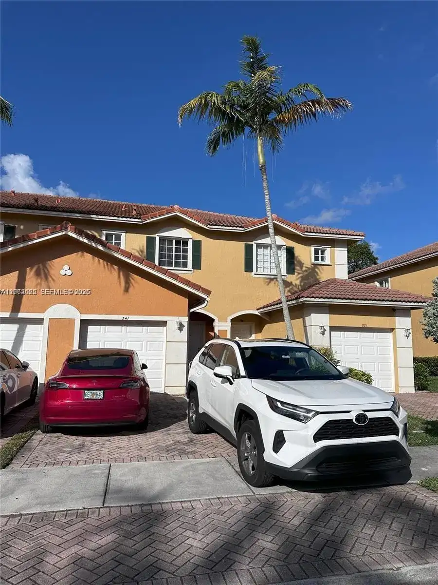 541 Princess Dr, Margate FL 33068 photo 4