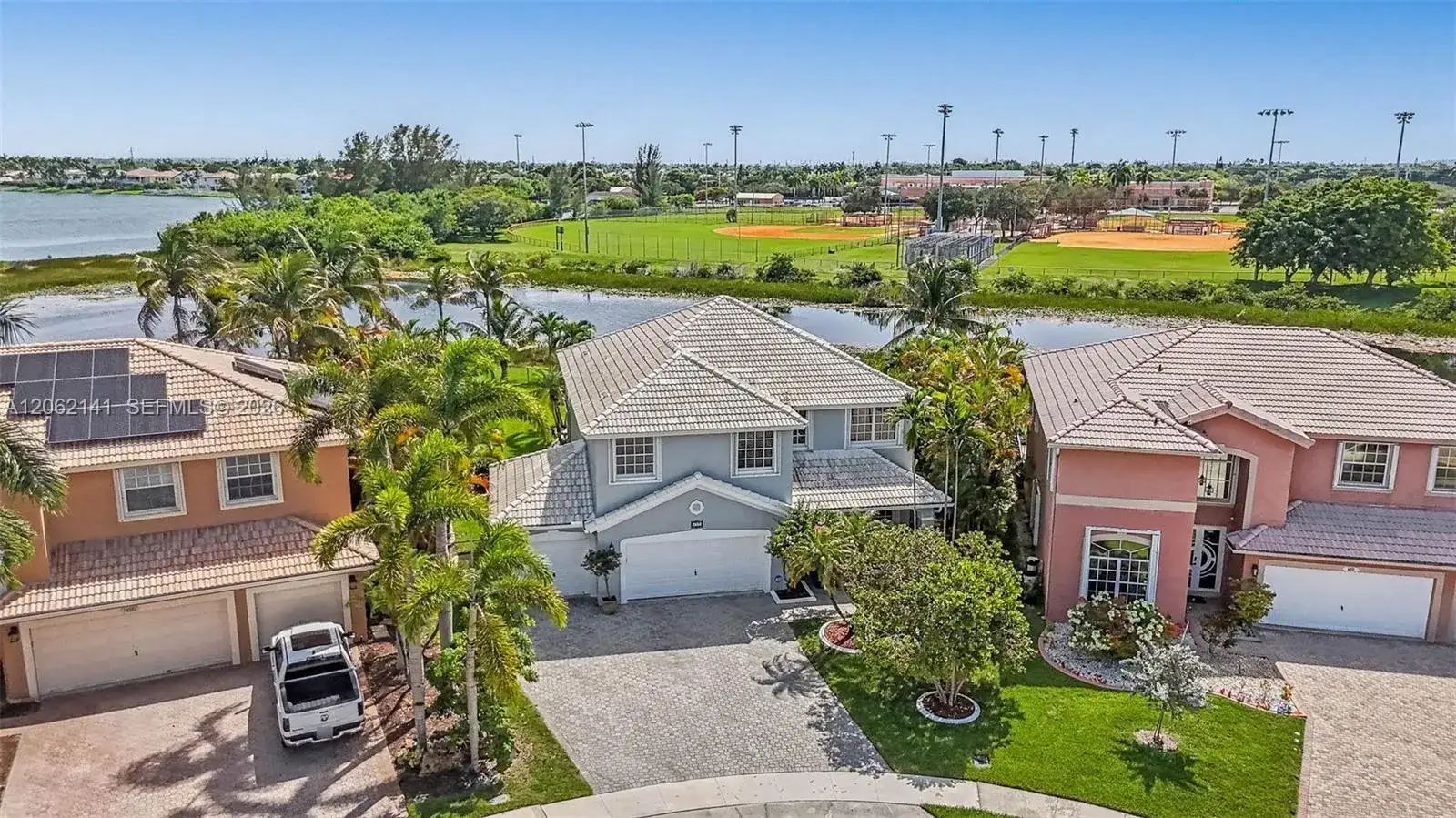 694 SW 168th Way, Pembroke Pines FL 33027 photo 3