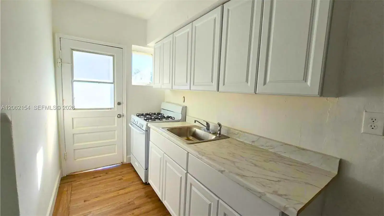 660 84th St # 39, Miami Beach FL 33141 photo 2