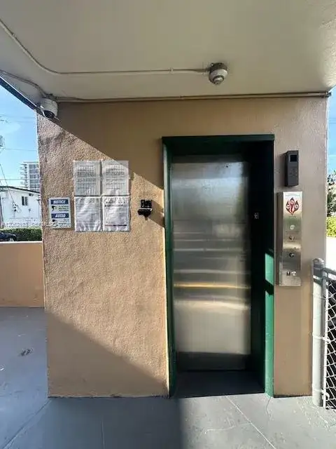 1400 S Douglas Rd # 11, Coral Gables FL 33134 photo 5