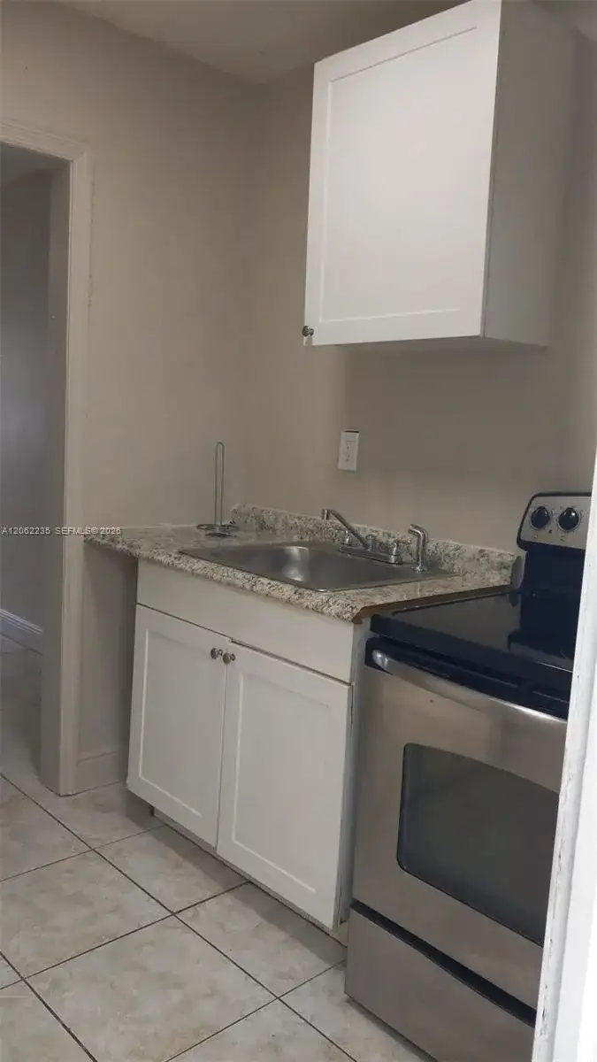 1462 NW 2nd Ave # 2, Florida City FL 33034 photo 3
