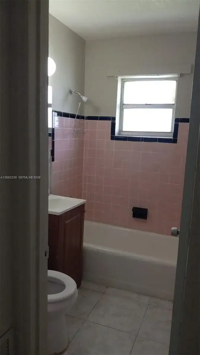1462 NW 2nd Ave # 2, Florida City FL 33034 photo 5