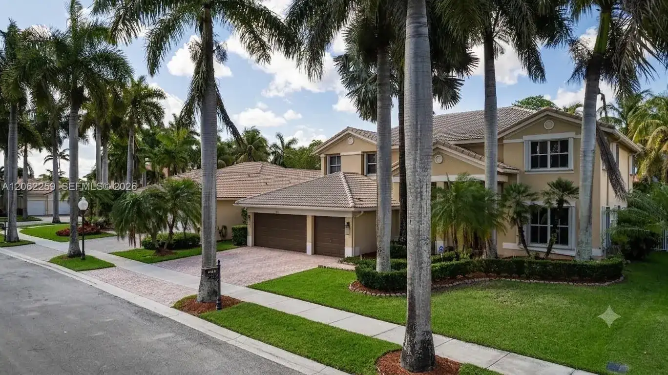904 Stillwater Ct, Weston FL 33327 photo 2