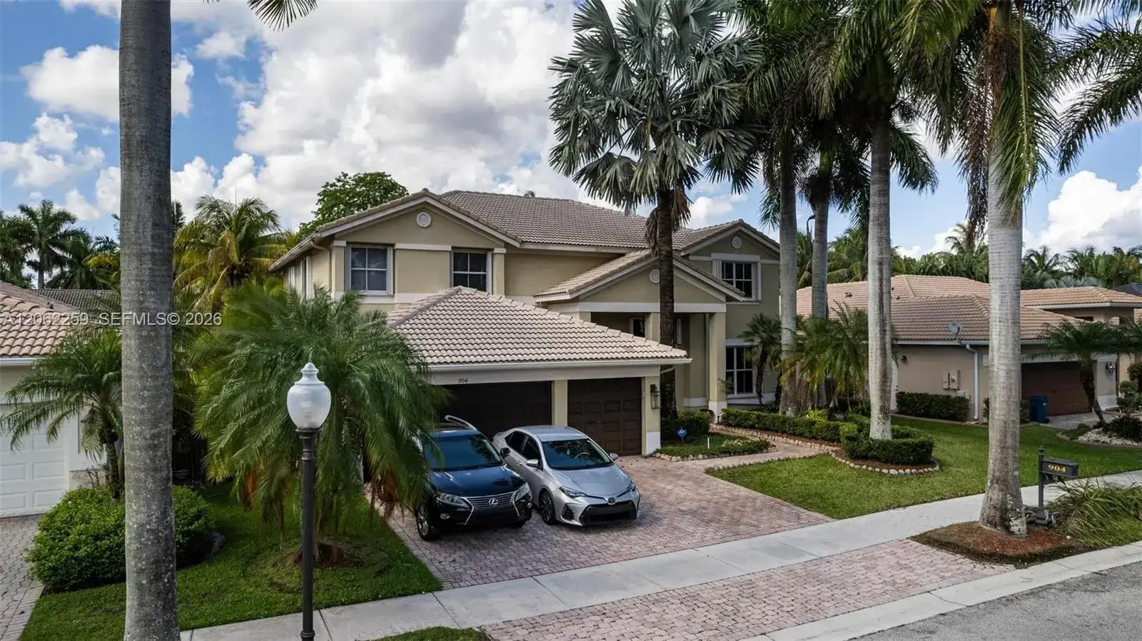 904 Stillwater Ct, Weston FL 33327 photo 3