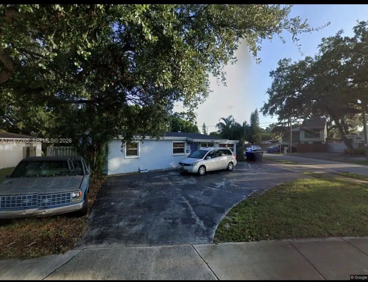 5801 Sheridan St, Hollywood FL 33021 photo 2