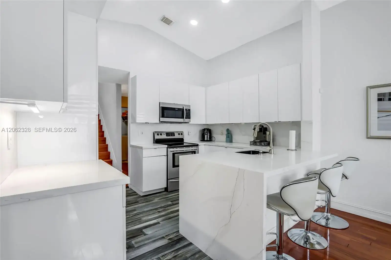 17513 NW 10th St, Pembroke Pines FL 33029 photo 2