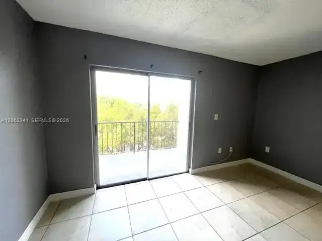 4400 W 16th Ave # 432, Hialeah FL 33012 photo 2