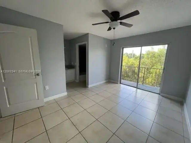 4400 W 16th Ave # 432, Hialeah FL 33012 photo 4