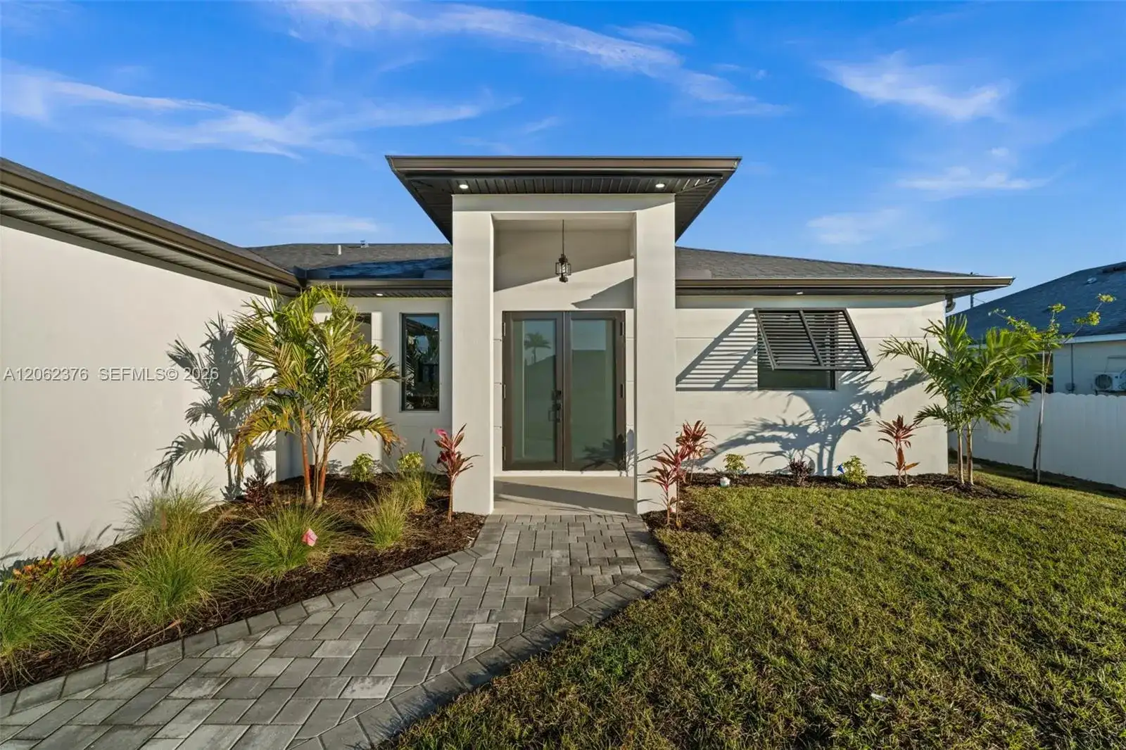1621 NW 23rd Ter, Cape Coral FL 33993 photo 3