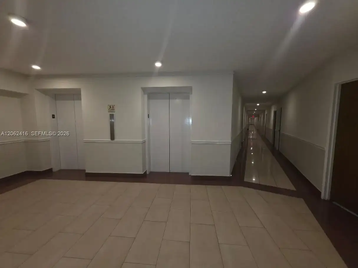 2899 Collins Ave # 940, Miami Beach FL 33140 photo 5