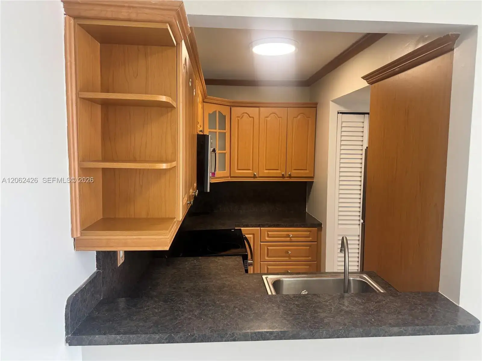 8075 NW 7th St # 403, Miami FL 33126 photo 4