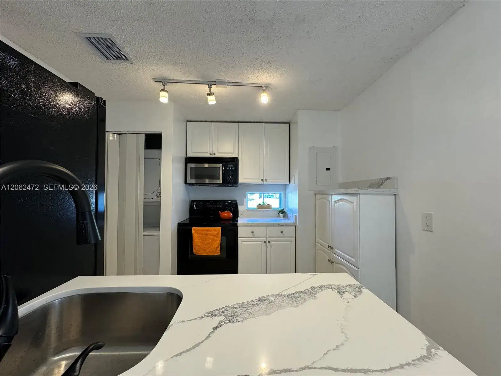 8630 SW 3rd St # 101, Pembroke Pines FL 33025 photo 5