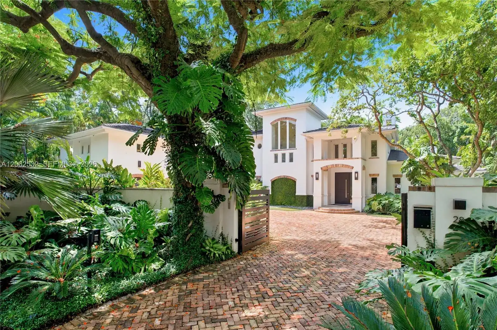 2820 Brickell Ave, Miami FL 33129 photo 3