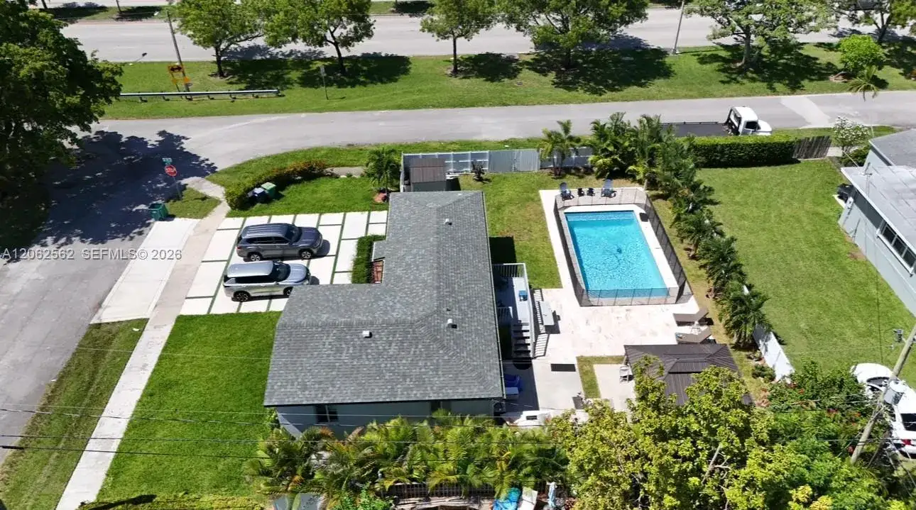 2401 SW 83rd Ave, Miami FL 33155 photo 4