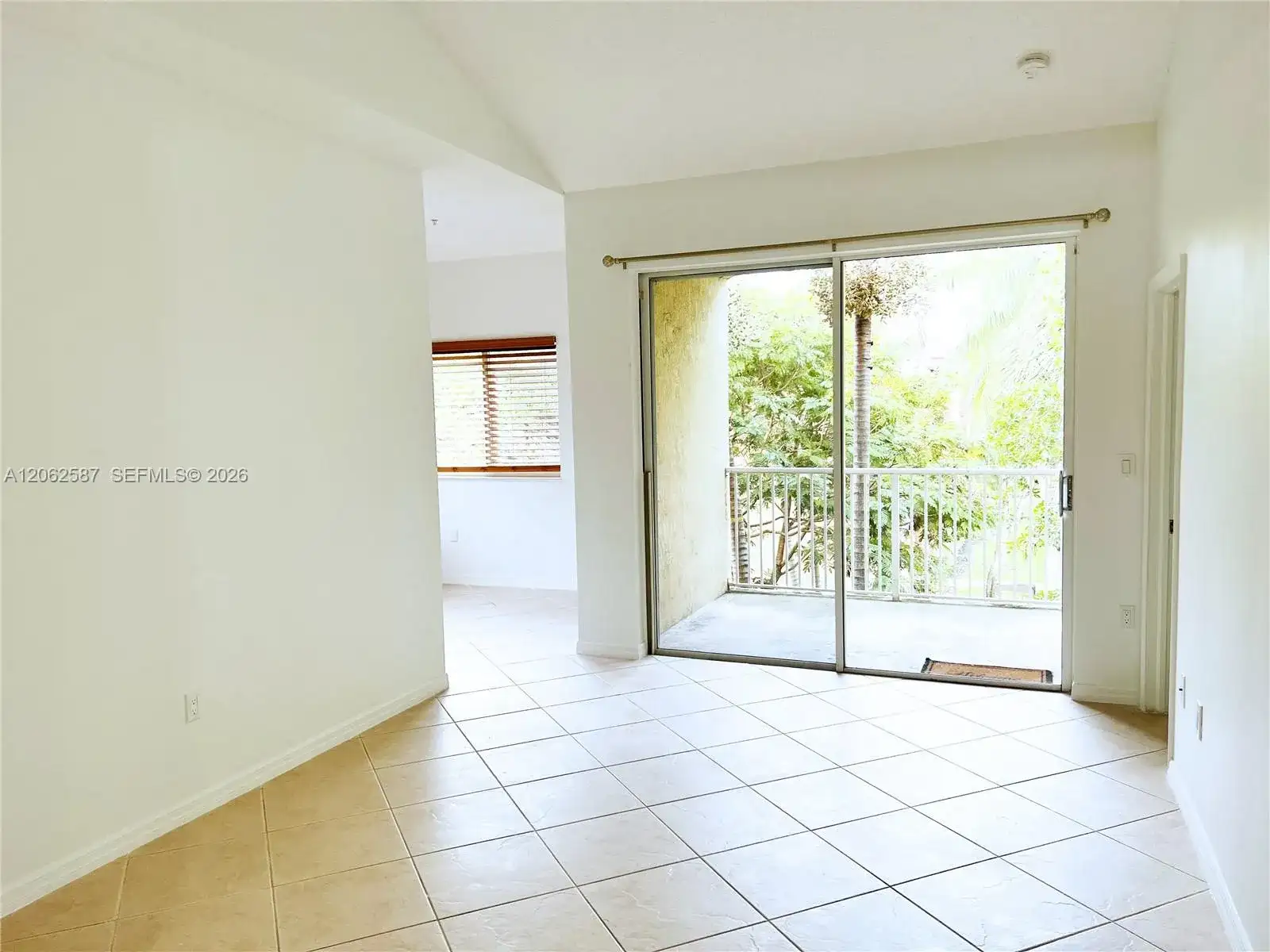 7085 Nova Dr # 330, Davie FL 33317 photo 3
