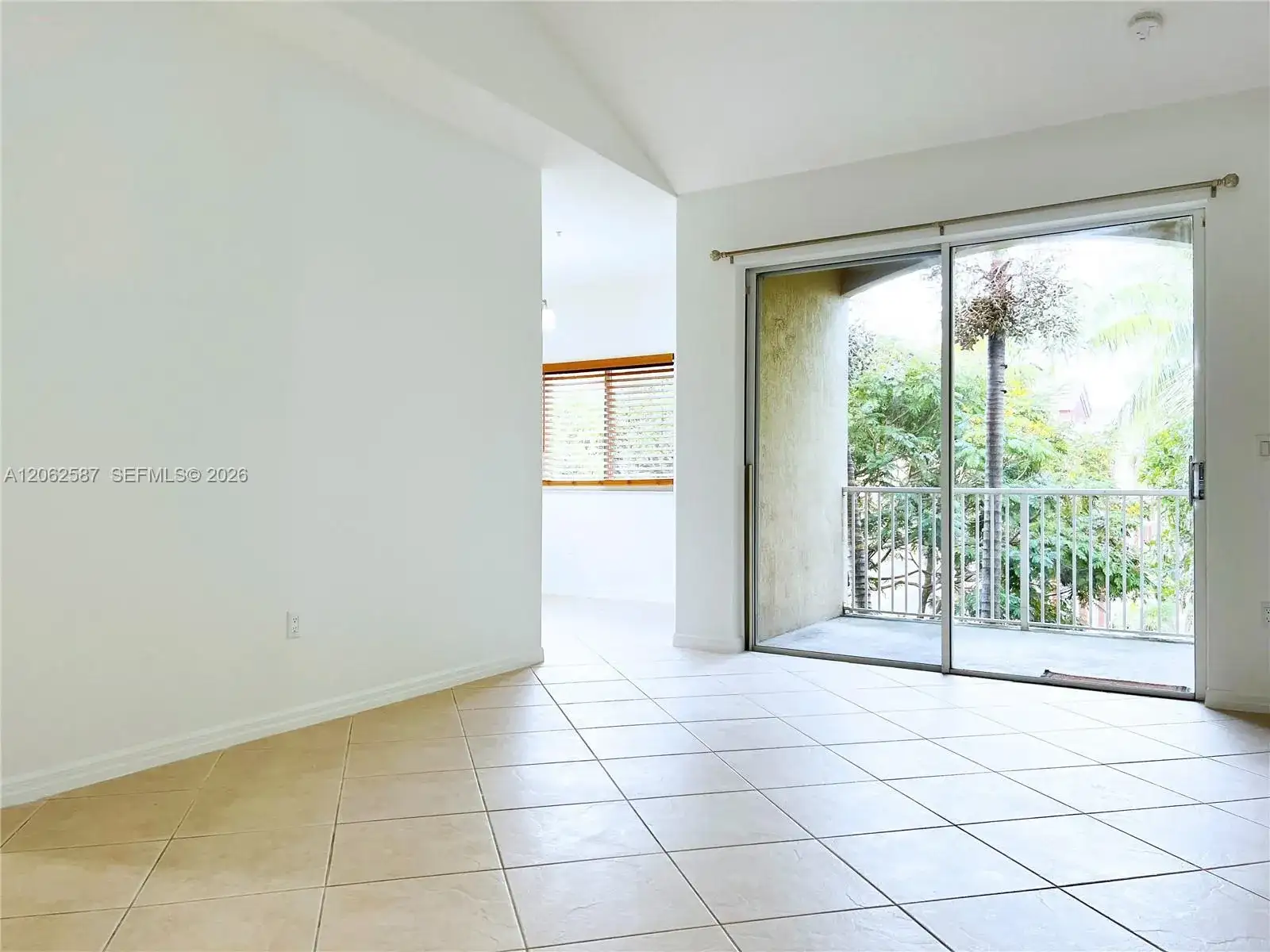 7085 Nova Dr # 330, Davie FL 33317 photo 5