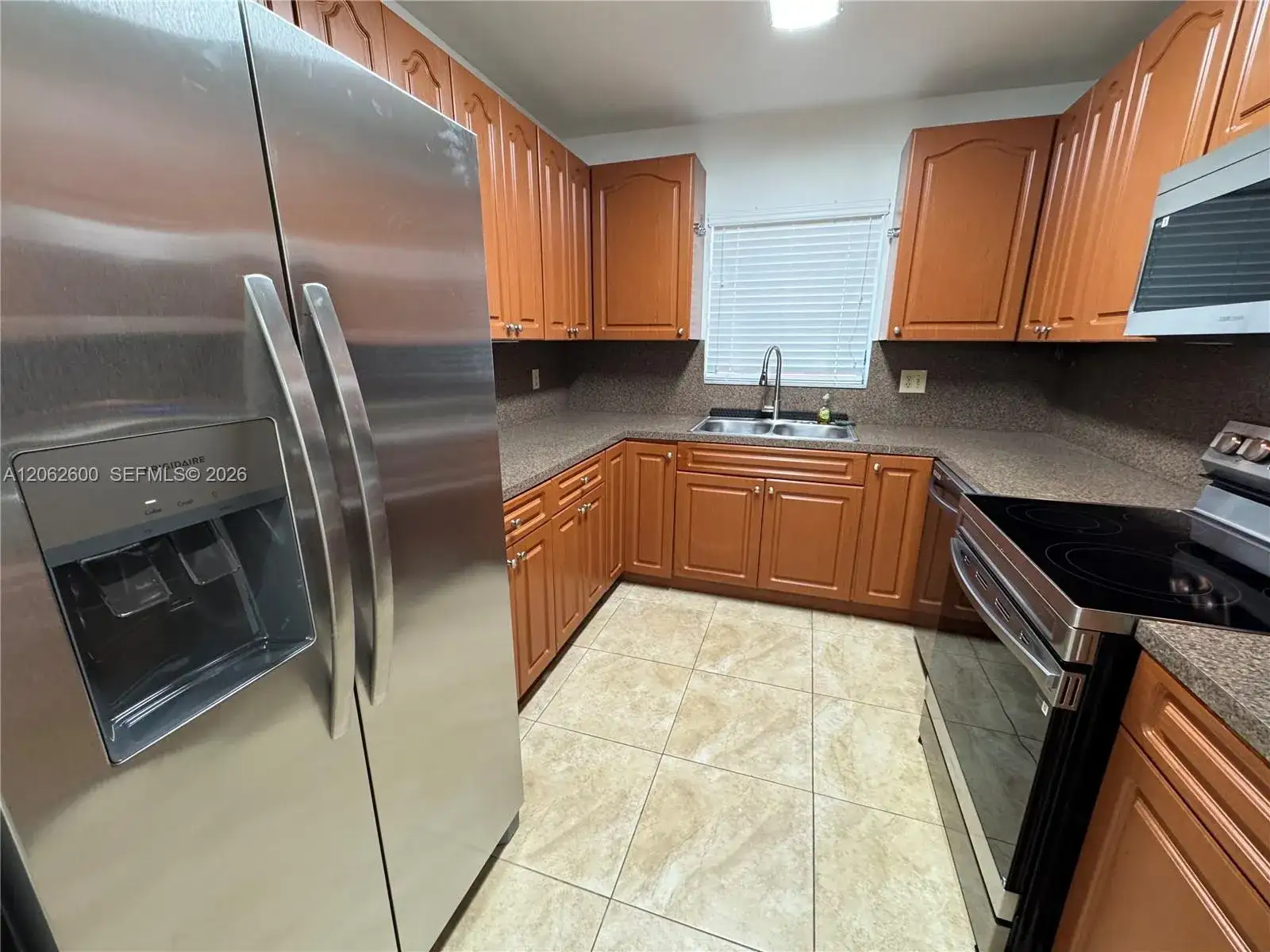 717 NE 10th Ave # 2, Hallandale Beach FL 33009 photo 3
