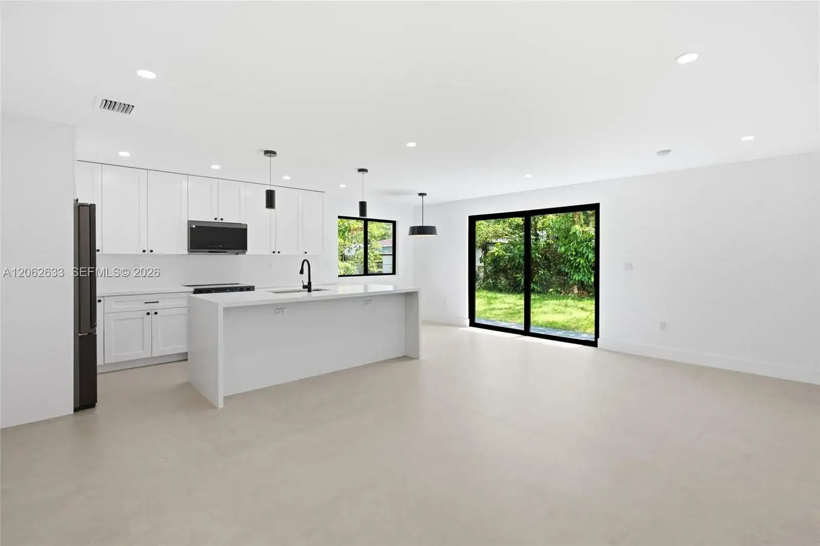 6421 SW 59th Ave, South Miami FL 33143 photo 2