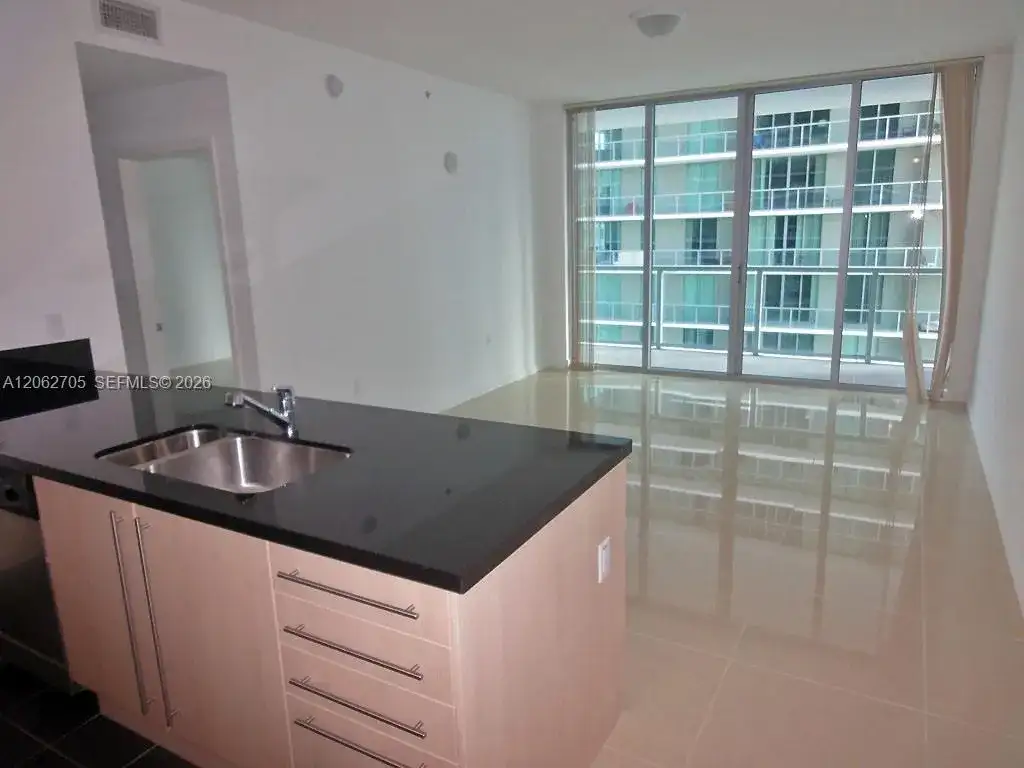 1111 SW 1 AV, Miami FL 33130 photo 4