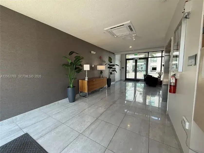 8167 NW 41st St # 409, Doral FL 33166 photo 2