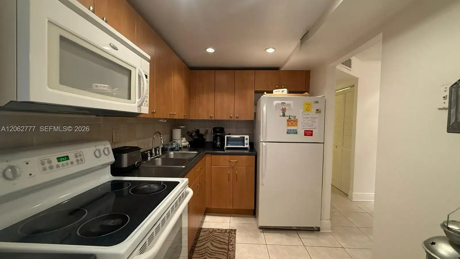 9081 Sunrise Lakes Blvd # 105, Sunrise FL 33322 photo 4