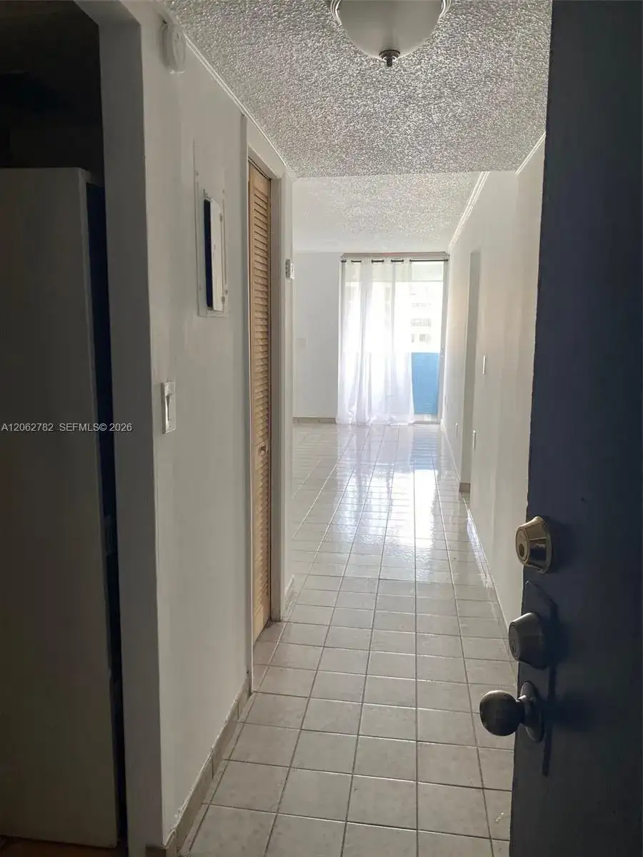 5050 NW 7th St, Miami FL 33126 photo 5