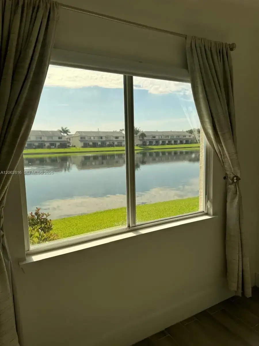 4926 SW 32nd Ave # 136, Dania Beach FL 33312 photo 4