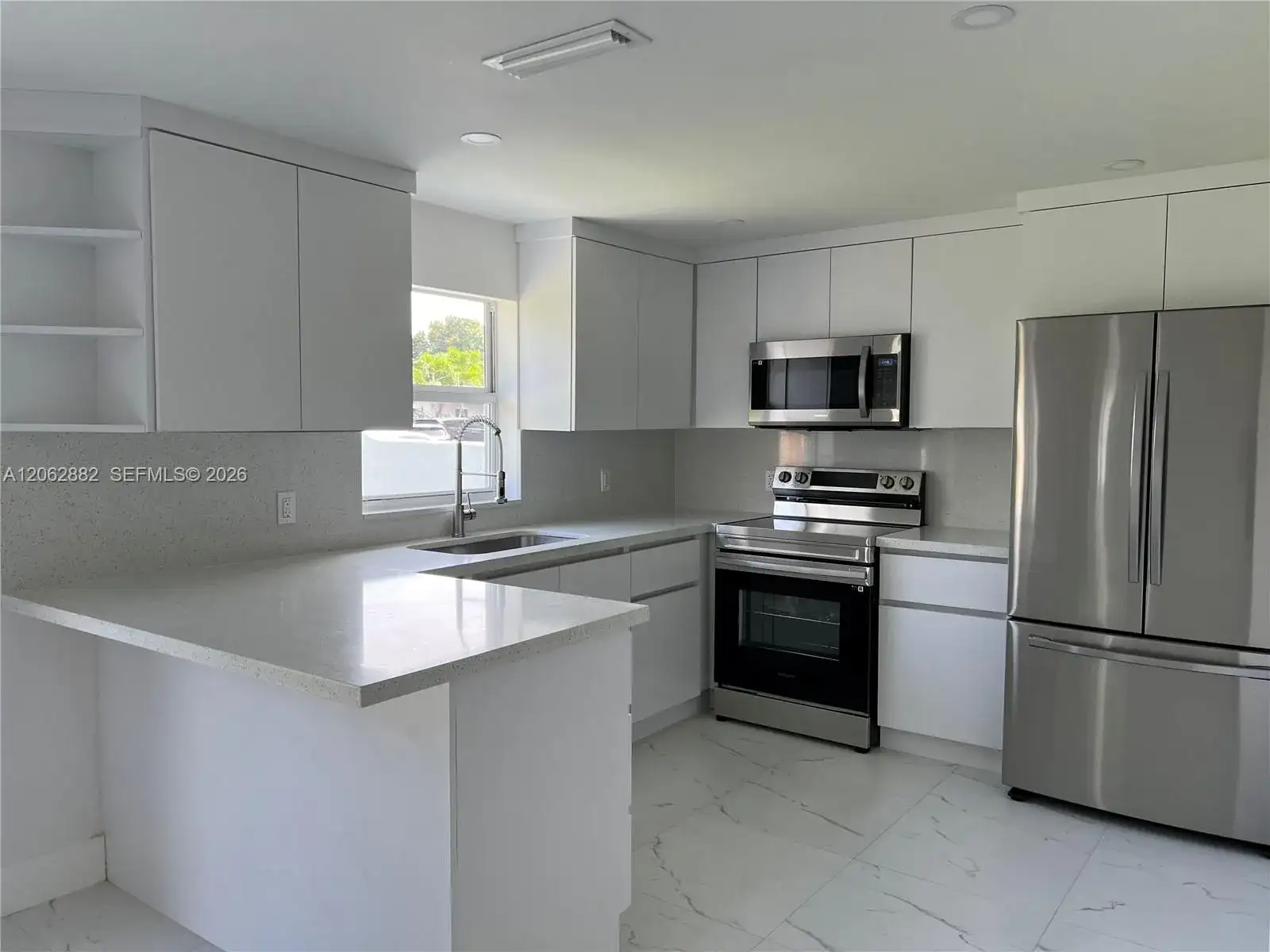 705 E 20th St, Hialeah FL 33013 photo 5