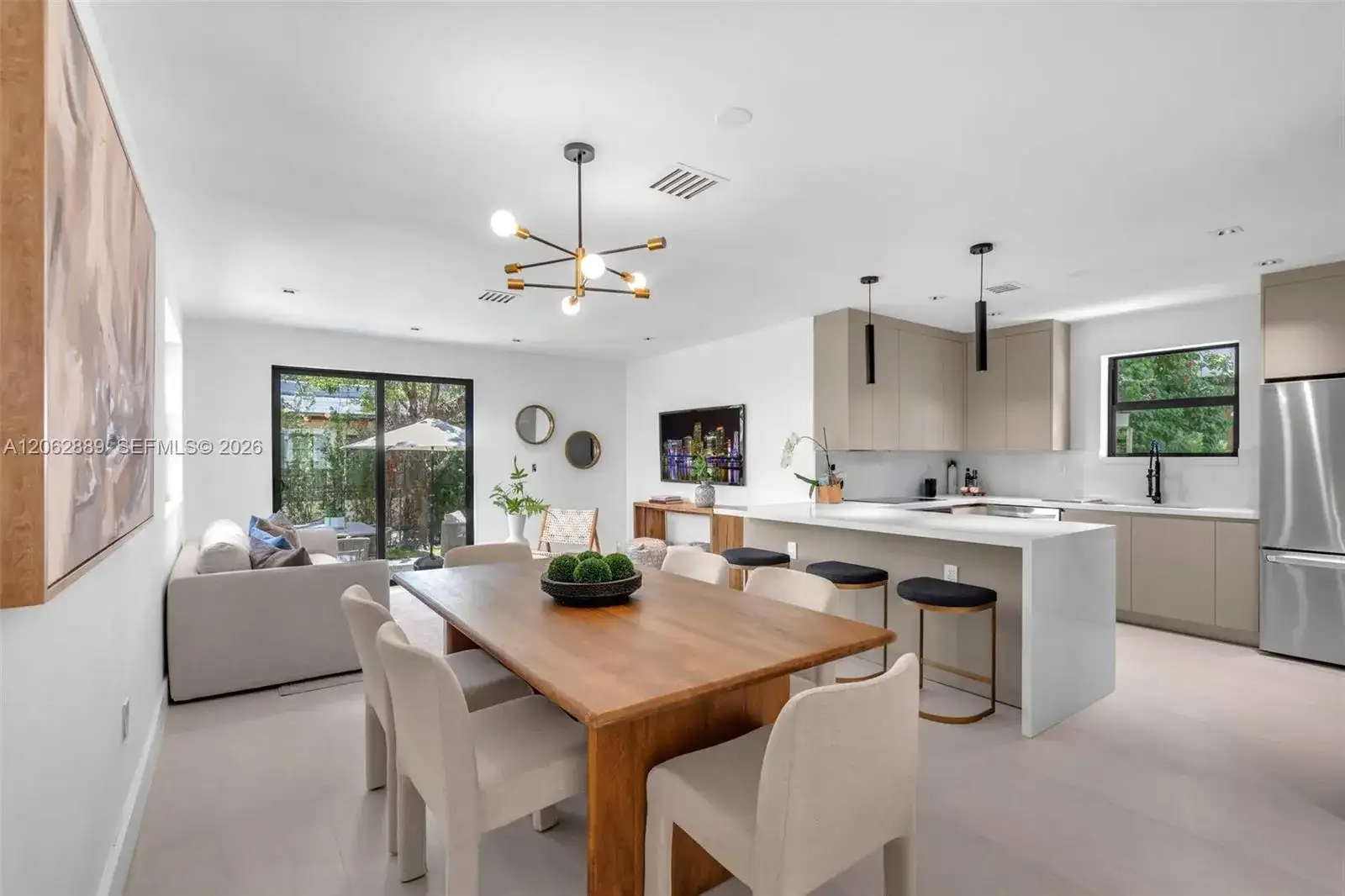 536 Minorca Ave, Coral Gables FL 33134 photo 2