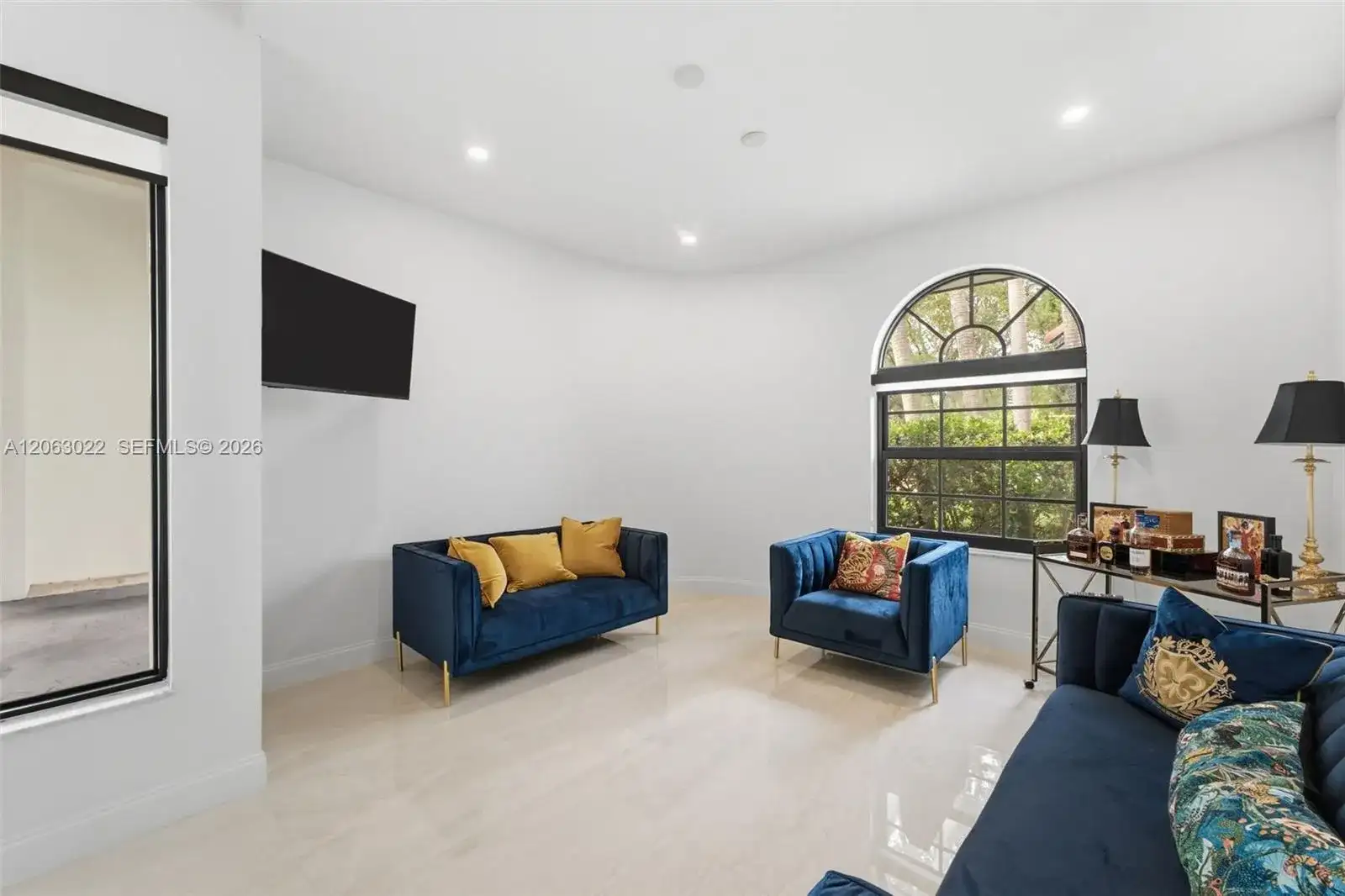 8215 Grand Canal Dr, Miami FL 33144 photo 4