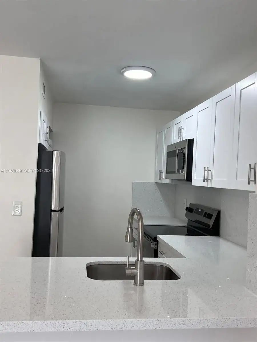 2685 W 66th St # 20, Hialeah FL 33016 photo 2