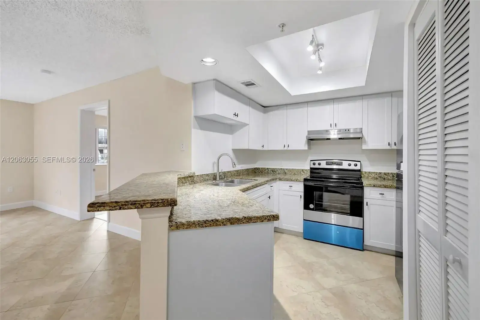 2009 SE 10th Ave # 302, Fort Lauderdale FL 33316 photo 3