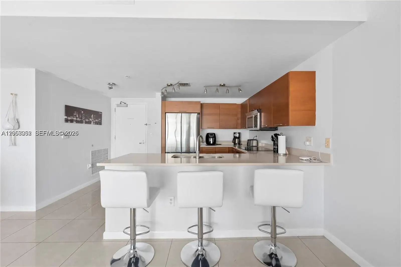 3250 NE 1st Ave # 917, Miami FL 33137 photo 2