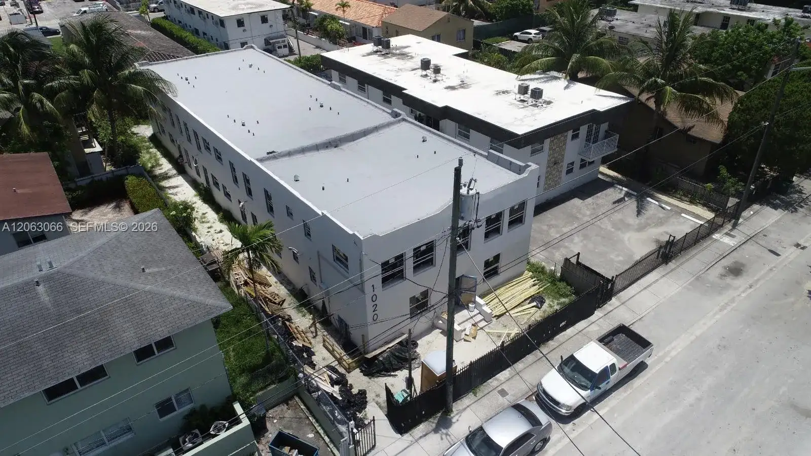 1020 SW 2nd St, Miami FL 33130 photo 3