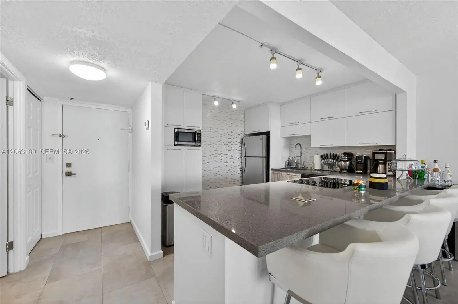2851 NE 183rd St # 605E, Aventura FL 33160 photo 2
