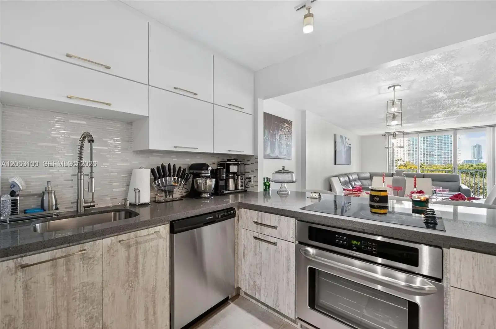 2851 NE 183rd St # 605E, Aventura FL 33160 photo 3