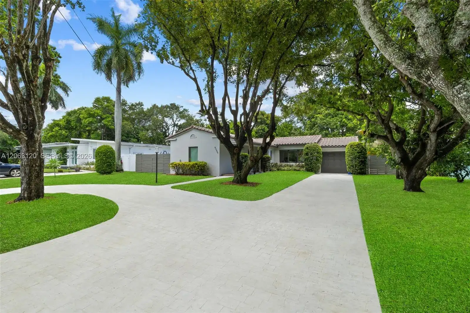 9350 NE 9th Place, Miami Shores FL 33138 photo 2