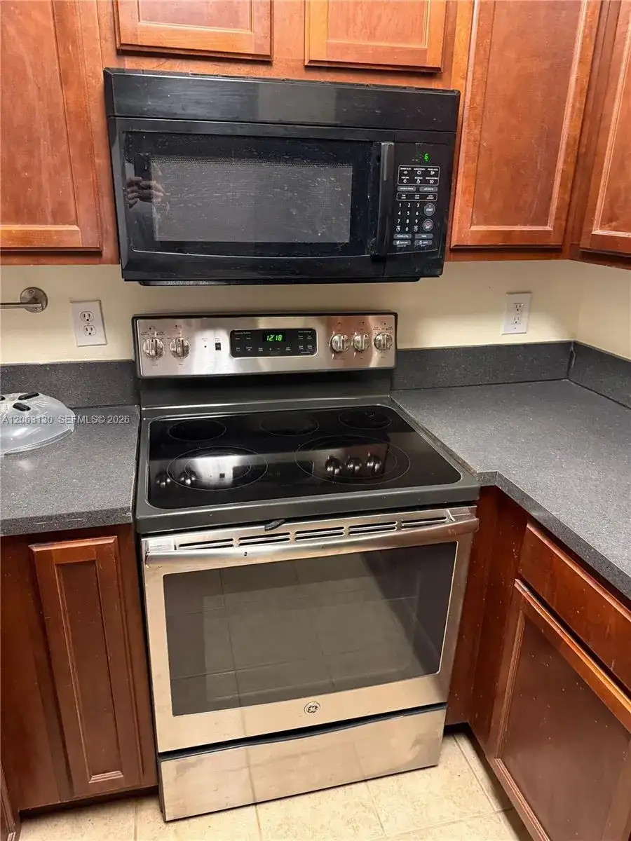 7650 Westwood Dr # 509, Tamarac FL 33321 photo 2