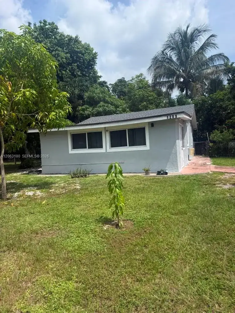 1289 NE 146th St, Miami FL 33161 photo 4