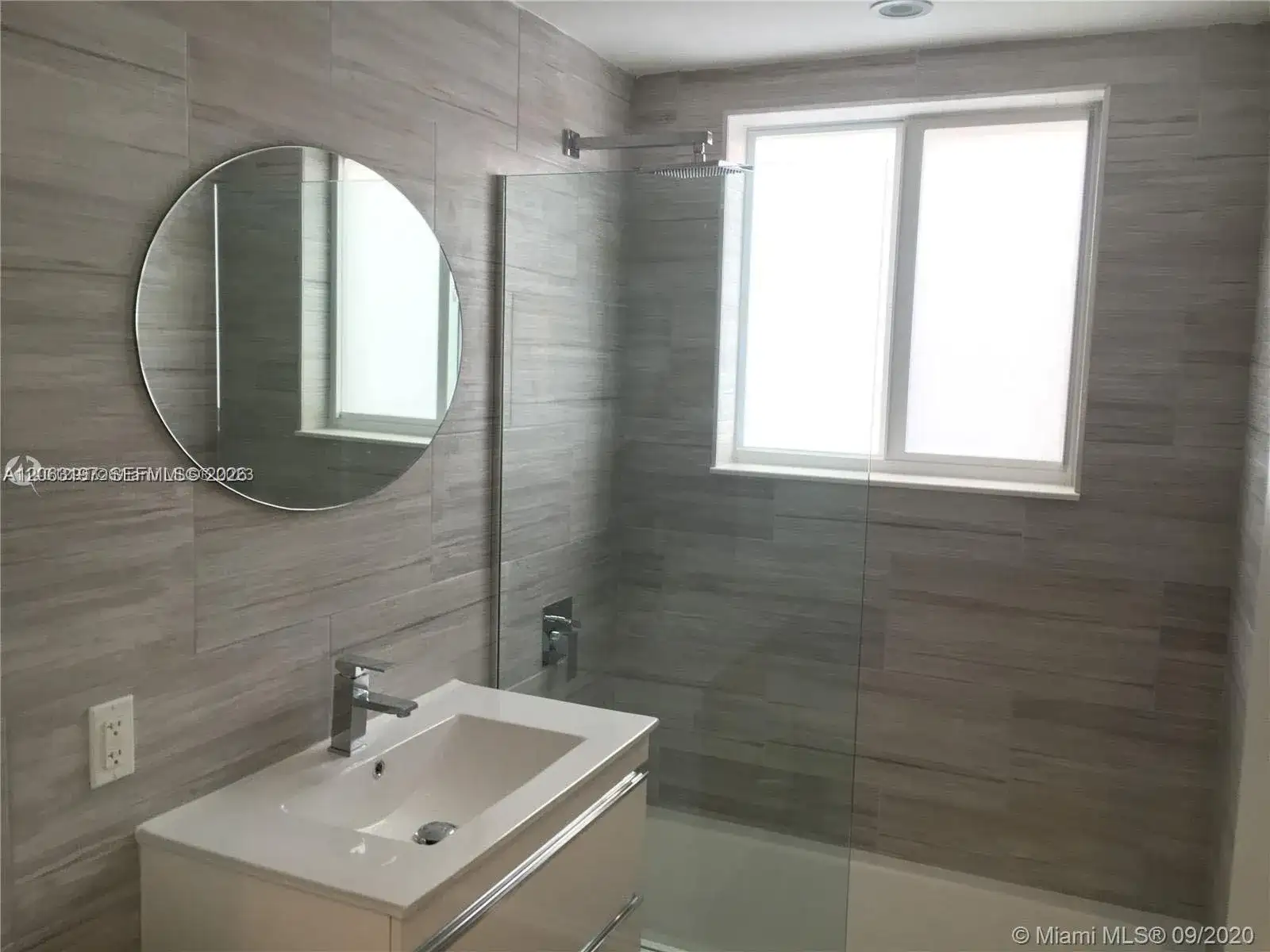 1620 Bay Rd, Miami Beach FL 33139 photo 5