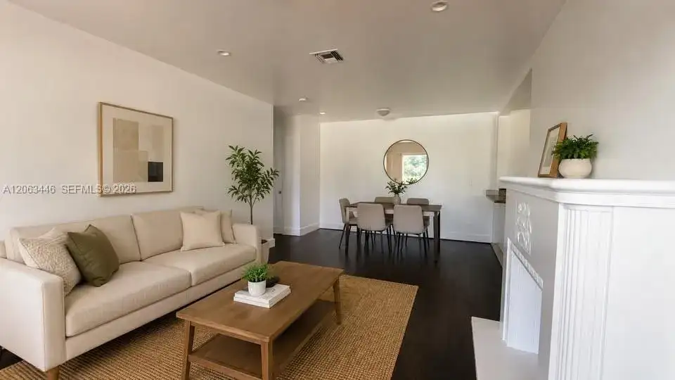 670 NE 166th St, Miami FL 33162 photo 3