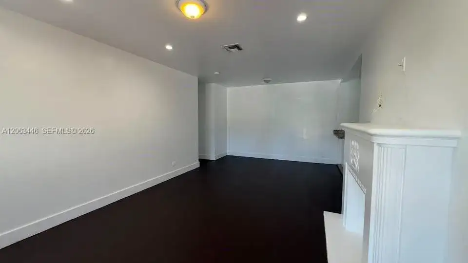 670 NE 166th St, Miami FL 33162 photo 4