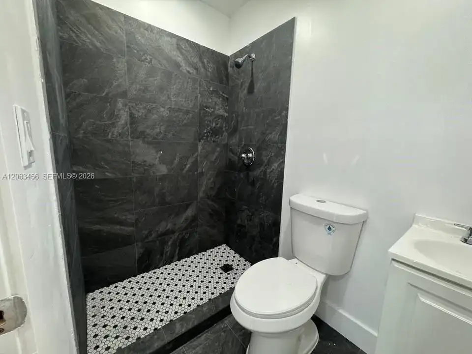 670 NE 166th St # 0, Miami FL 33162 photo 5