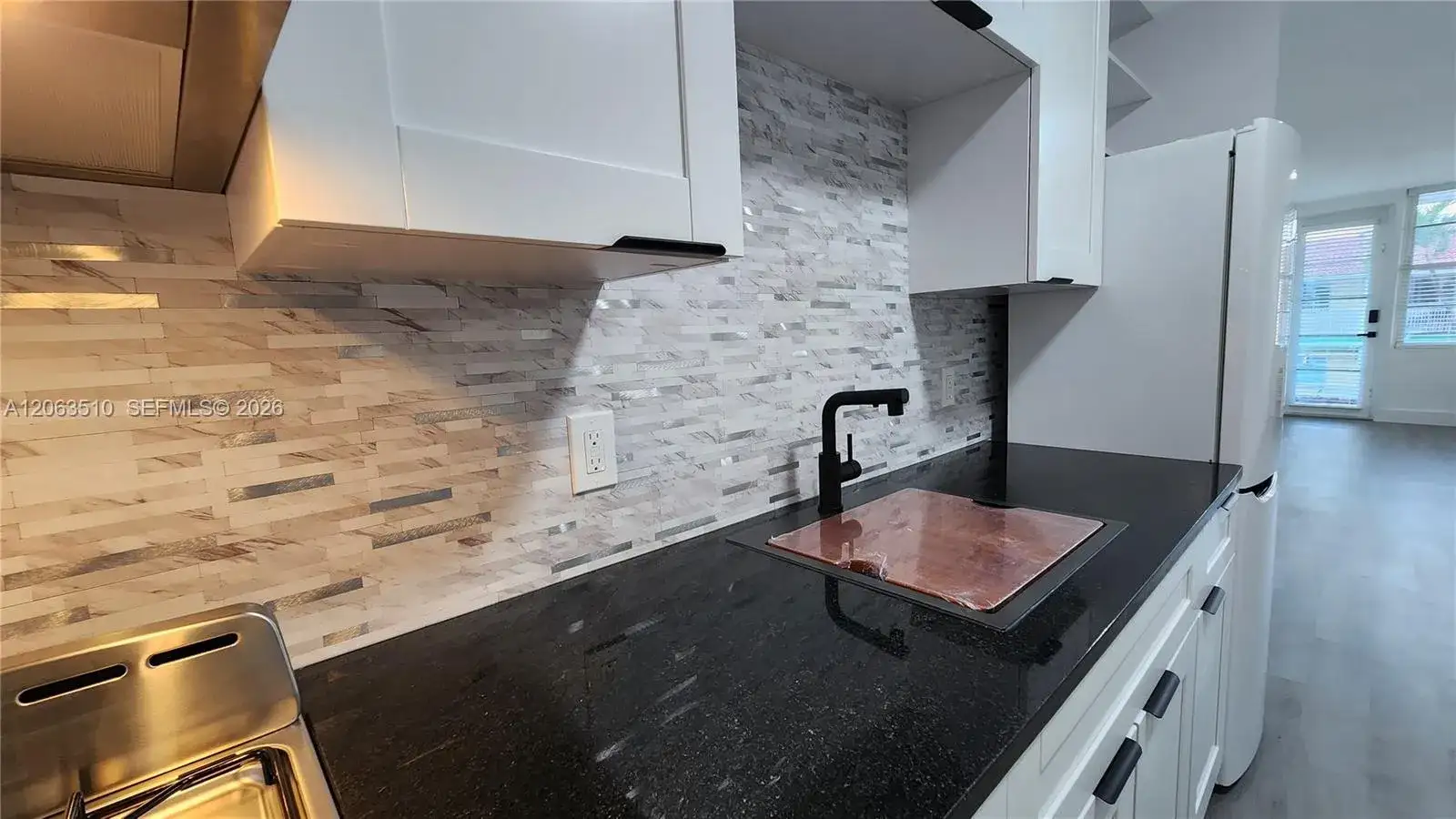 300 74th St # 14, Miami Beach FL 33141 photo 2